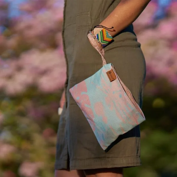 Wristlet Clutch – Case of Four – image 10