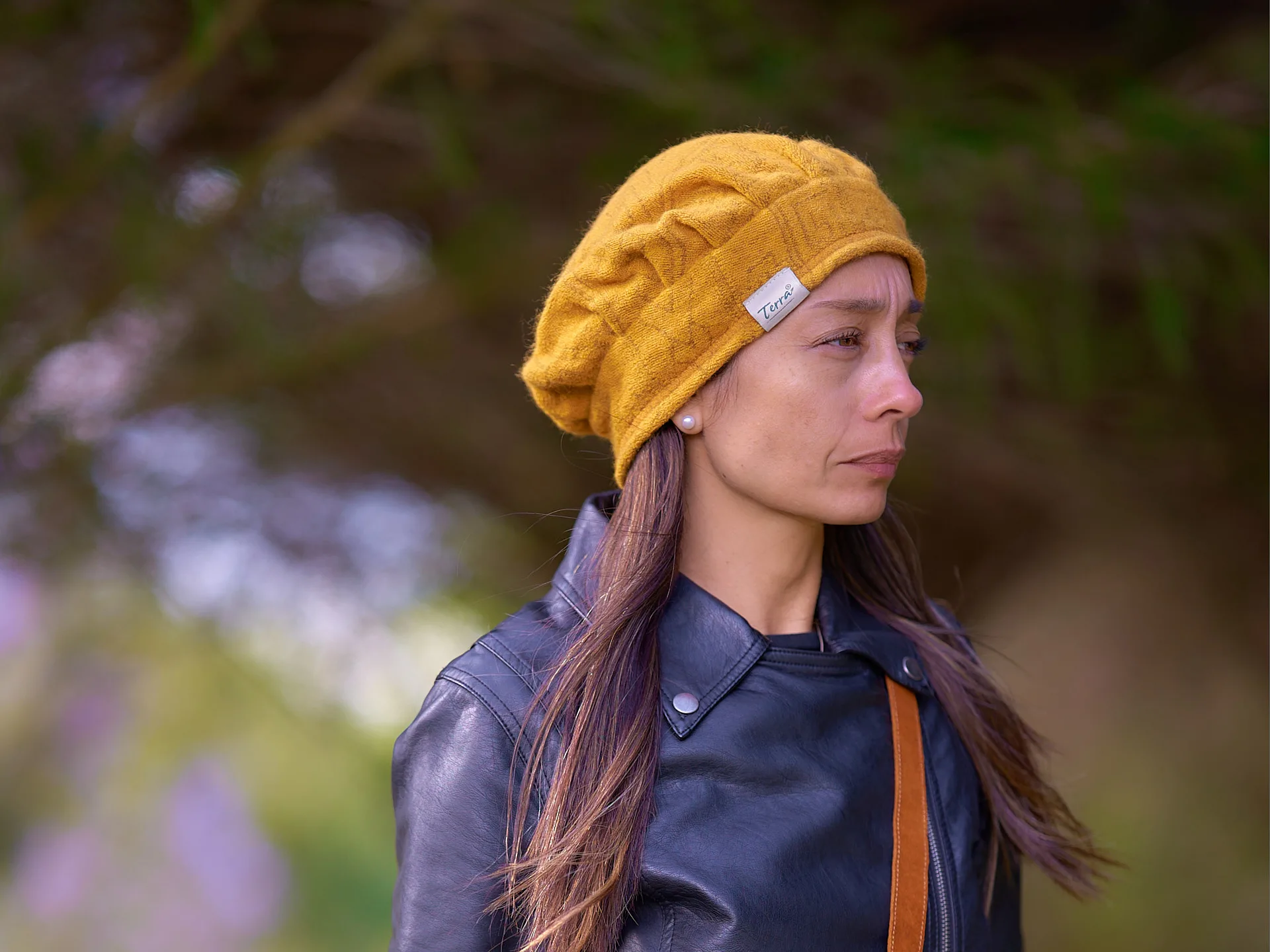Woman in a mustard slouchy beanie
