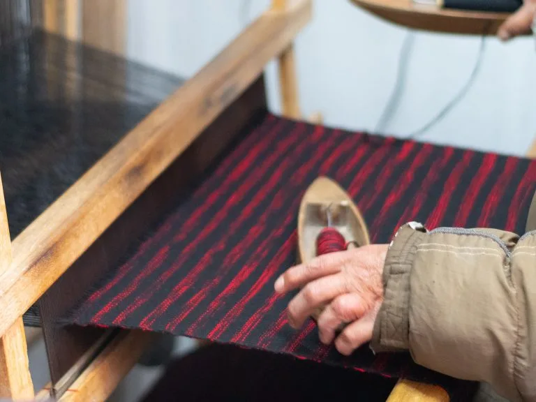 Loom knitting