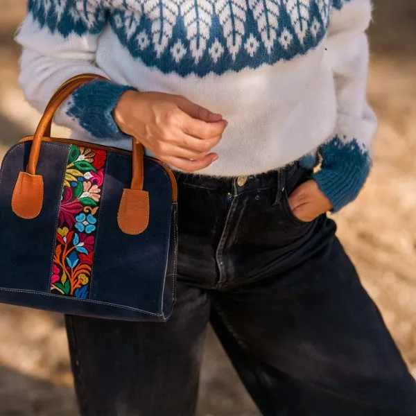 Embroidered Square Leather Purse – Case of One – image 6