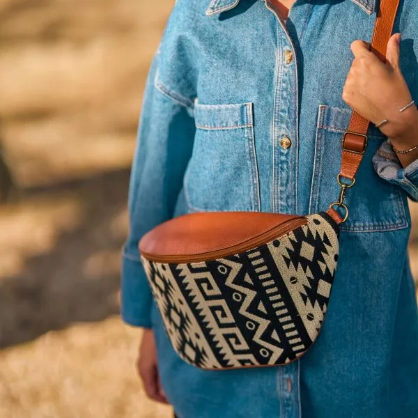 Belt Bag Xl Leather & Artisan Textile – Case of One – image 4
