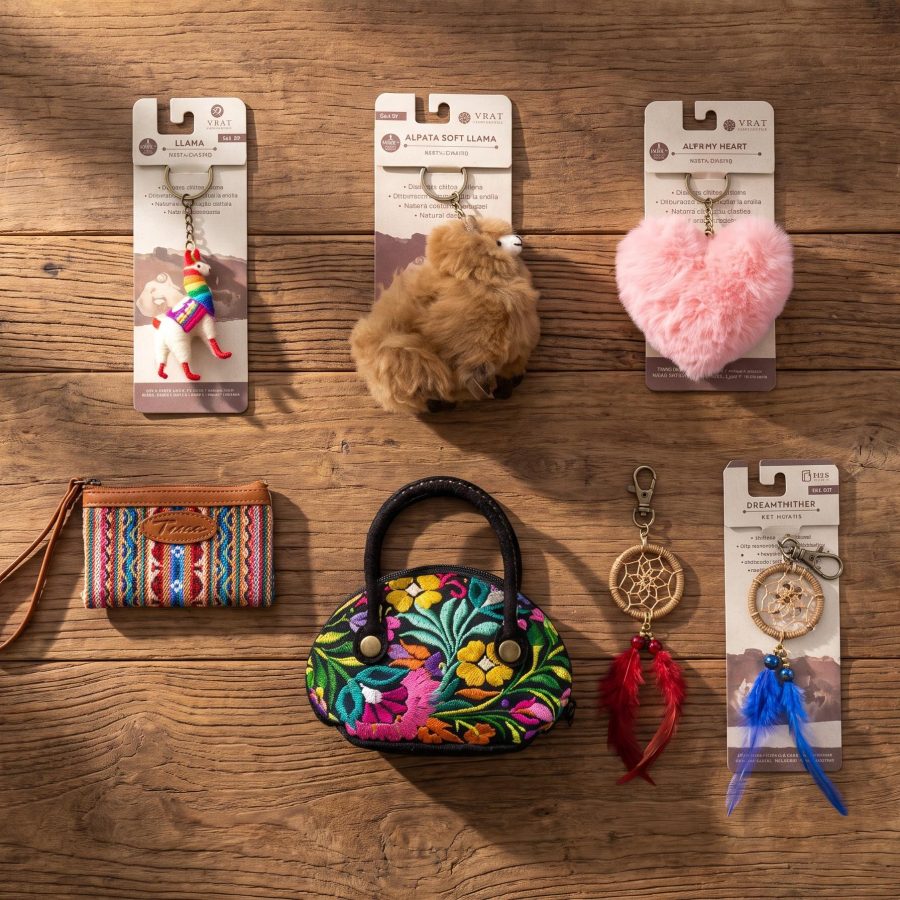 Alpaca Keychains + Small Leather  - WITH DISPLAY