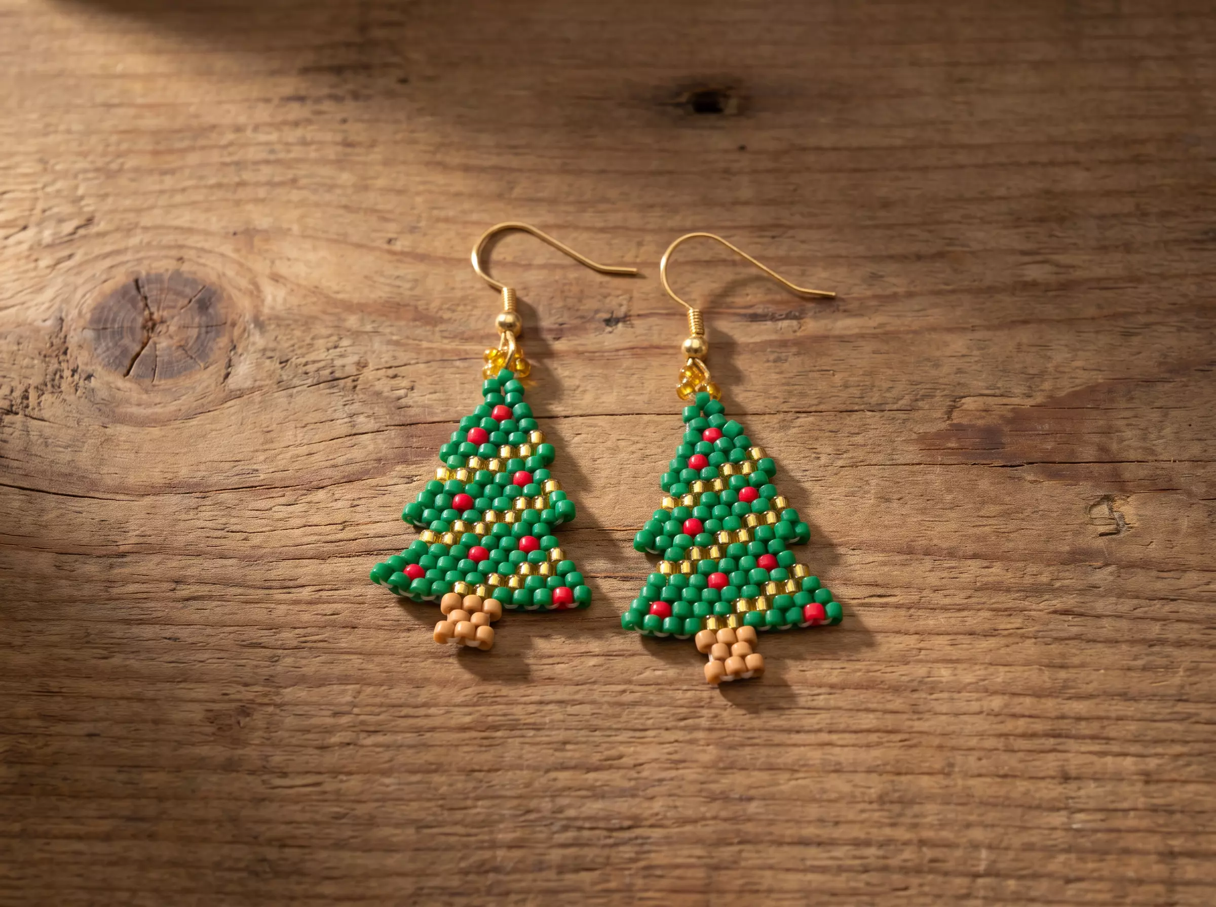 Beaded Christmas tree earrings